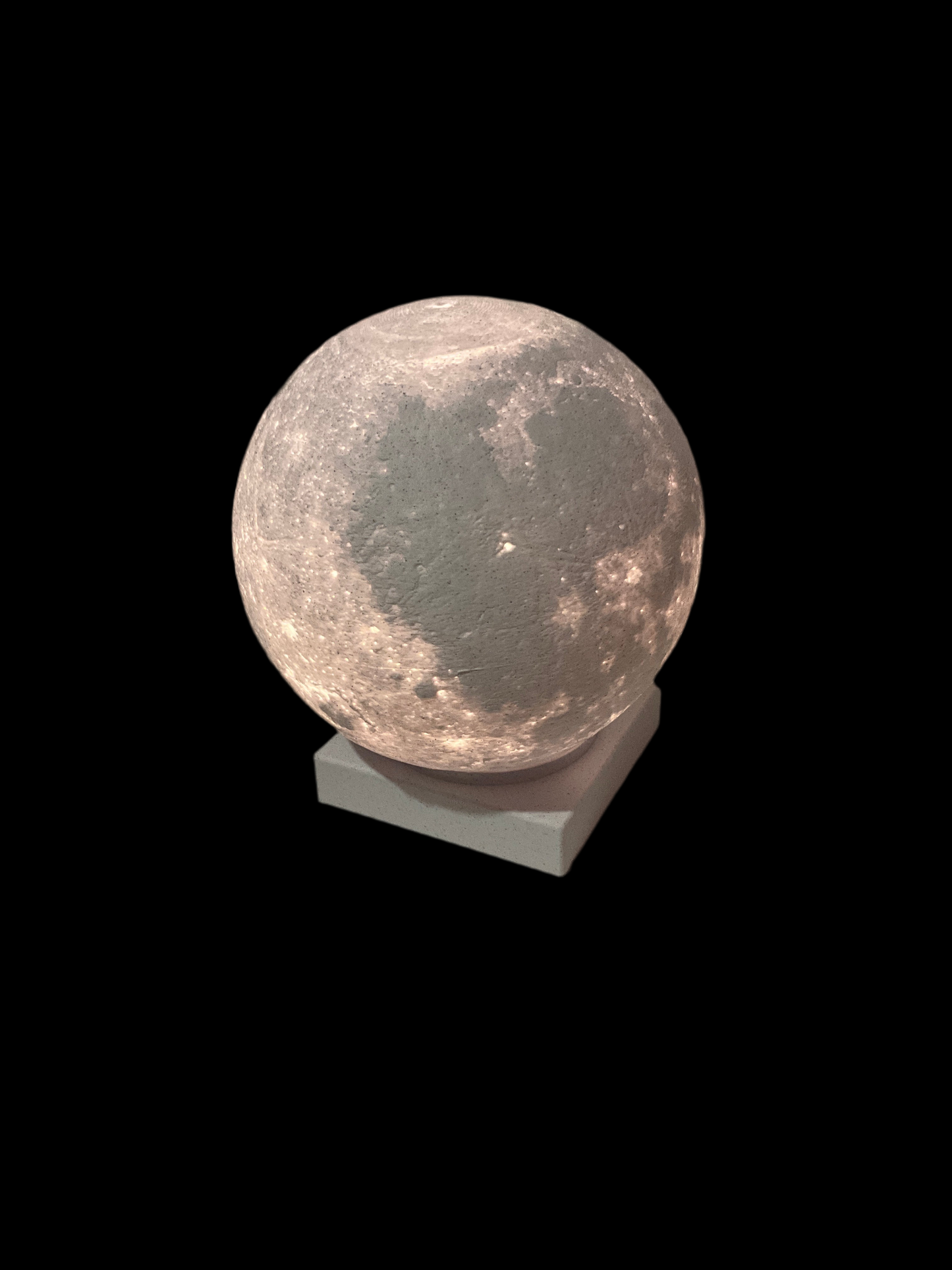 Moon lamp - realistic lunar texture capturing the moon's rugged beauty Experience the serene beauty of the moon in your own home with the Lunar Glow Lamp. This meticulously designed lamp captures the moon’s enchanting allure, featuring a highly detailed s